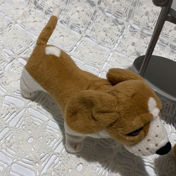 American Girl Dogs & Table. Bulldog & Dachshund. . - Picture 12 of 16